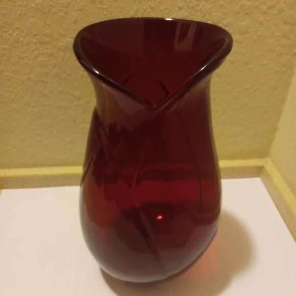 unmarked | Accents | Vintage Ruby Red Glass Vase | Poshmark